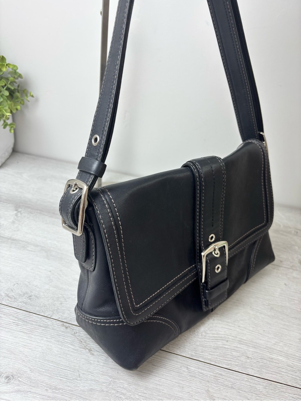 Coach Hampton Black Leather Buckle Flap Shoulder Bag Contrast Stitch Purse - Picture 4 of 14